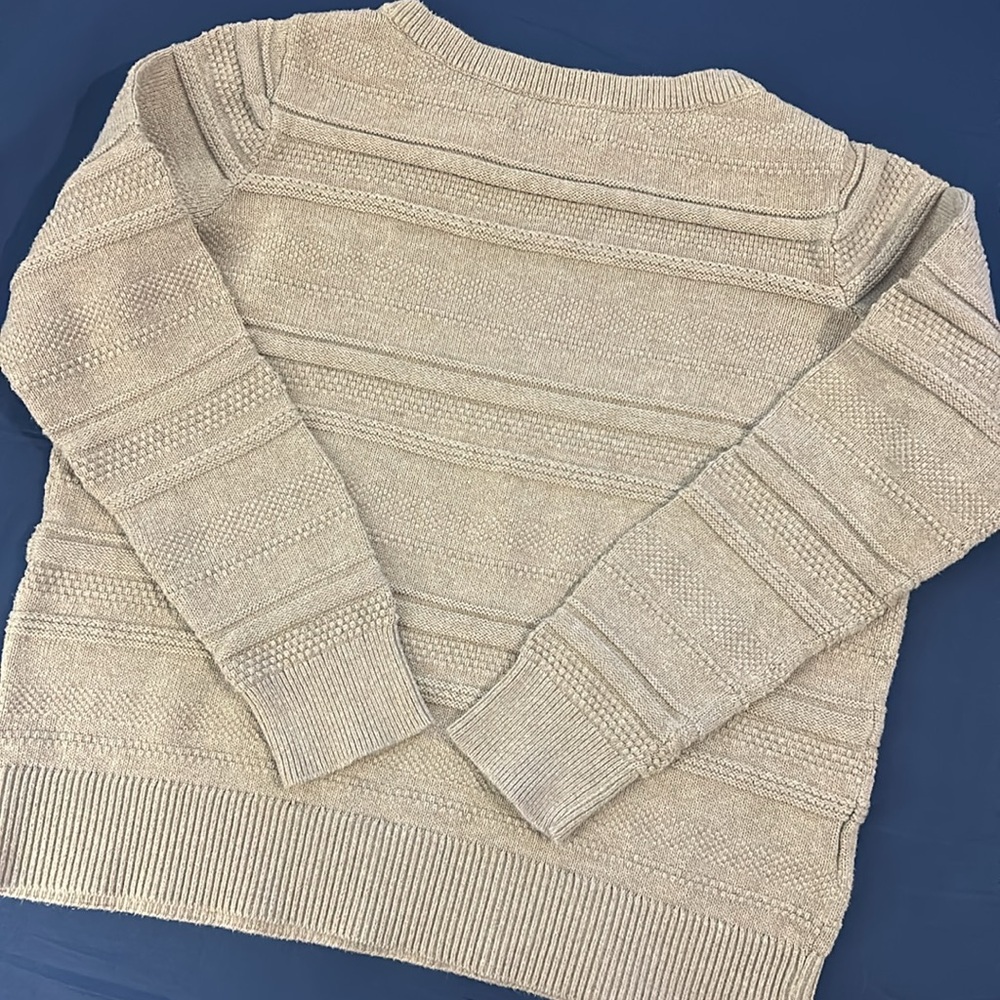 💥3/$25💥 Tan cable-knit sweater - Picture 4 of 5